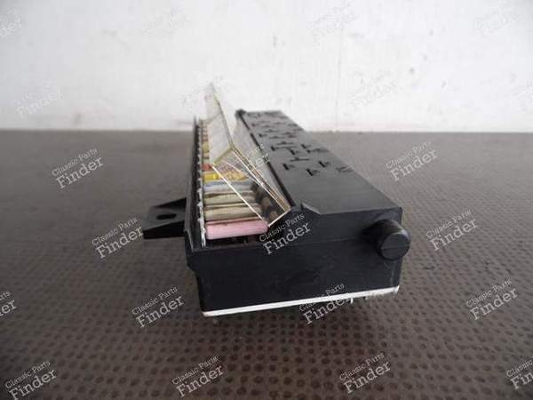 SICHERUNGSKASTEN 477941813 PORSCHE 944 & 924 - PORSCHE 924 - 477.941.813- 3