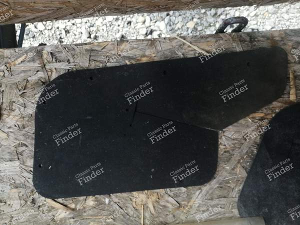 Pair of new mud flaps in wheel arch - CITROËN CX - 5444139- 1