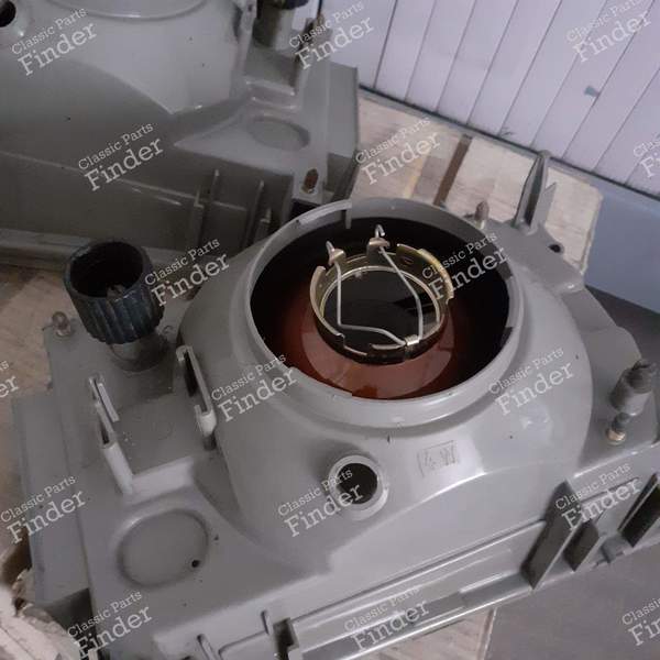 Pair of headlight lenses - RENAULT 9 / Alliance / Broadway / 11 / Encore (R9 / R11) - 7701029114 (D) / 770129113 (G)- 2