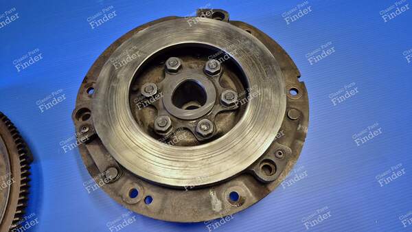 Clutch Mechanism and Flywheel - PEUGEOT 204 - 4