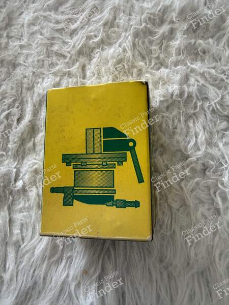 Fuelpump - RENAULT 20 / 30 (R20 / R30) - 8810-252000- 3