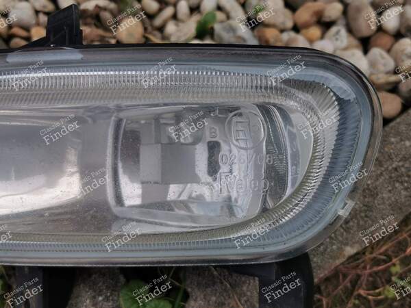 Front left fog light (older shape of front bumper) - PEUGEOT 406 Coupé - 67720899- 8