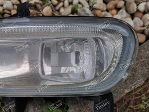 Front left fog light (older shape of front bumper) - PEUGEOT 406 Coupé - 67720899- thumb-8