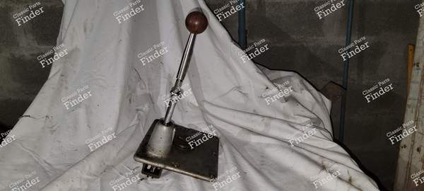 Couvercle avec sélecteur de vitesse - BUGATTI Type 38 - 0