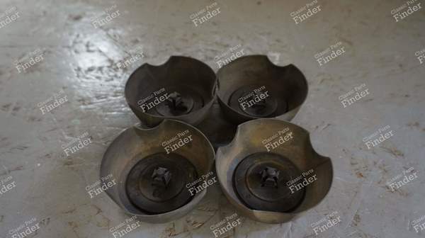 Cache moyeu - PEUGEOT 305 - 5415.39- 1