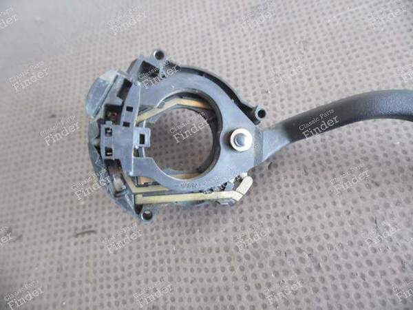 COMMODO ESSUIE-GLACE - PORSCHE 924 - 47795390201C / 47795350501C- 3