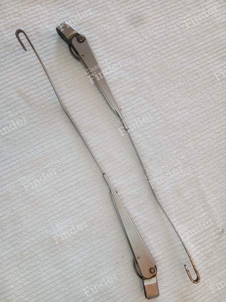 Windshield Wiper Arm Right - MERCEDES BENZ /8 (W114 / W115) - A1158201444- 0