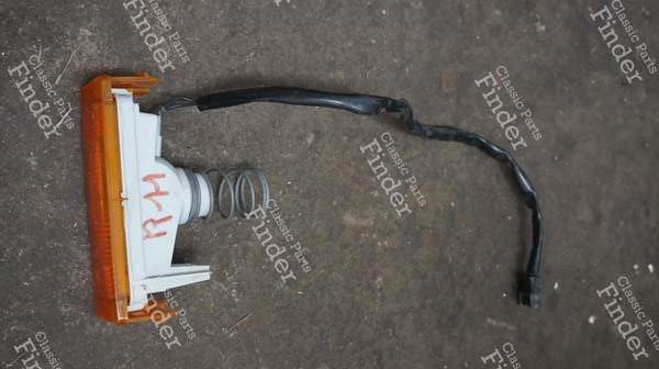 Flashing light - RENAULT 9 / Alliance / Broadway / 11 / Encore (R9 / R11) - 10710- 1