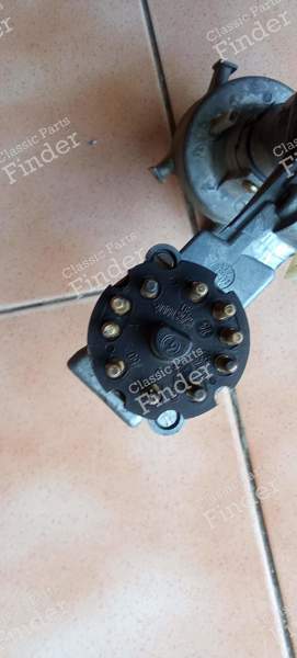 Neiman Volvo 240 - VOLVO 240 / 260 - 828100- 1