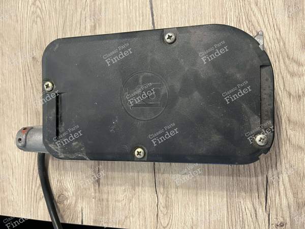 Electrical antenna box - MERCEDES BENZ W123 - Auta 6000 u- 1