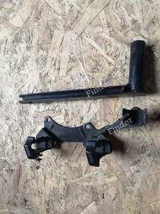 Wrench + wheel stud remover holder for CITROËN XM