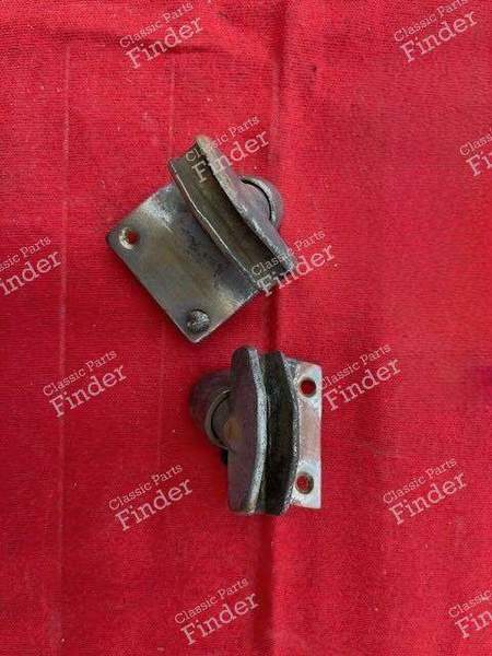 Paar obere und untere Luftleitblechhalterungen - CITROËN Traction Avant (7 / 11 / 15) - 2