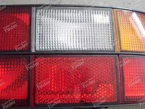 RIGHT TAIL LIGHT 477945216 PORSCHE 944 & 924 - PORSCHE 944 - 477.945.216- thumb-2