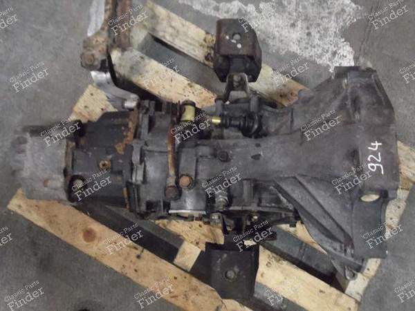 BOITE DE VITESSES "MD" - PORSCHE 924 - 016300043K- 1