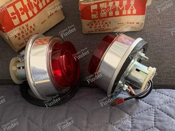 2 Feux rouges arrières "Pot de yaourt" - CITROËN Ami 6 / Dynam - 599- 2