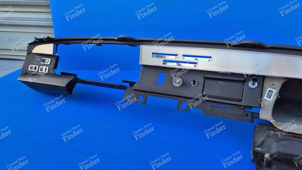 Dashboard and Accessories - PEUGEOT 304 - 4
