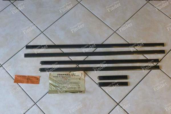 6 "GH" Peugeot 104 body mouldings " - PEUGEOT 104 / 104 Z - 123385- 0