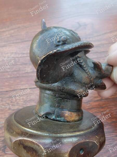 Radiator cap with a satirical design - AMILCAR CC - 2