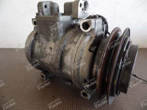 COMPRESSEUR CLIMATISATION - S4 / GT / GTS - PORSCHE 928 - 92812611300 / 92812611301 - Equiv. 928126113X / 047200-9690- 0