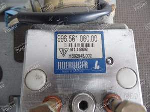 UNITE HYDRAULIQUE DE TOIT - 996 & 997 CABRIOLET / SPEEDSTER - PORSCHE 911 (996) - 99656106000 équivalente à 99656130702 et 99756130702- thumb-1