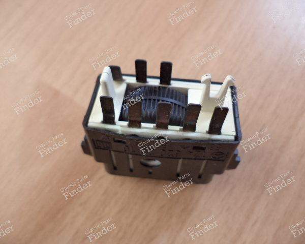 Speaker balance control knob/switch - MERCEDES BENZ E (W124) - 1248202010- 1