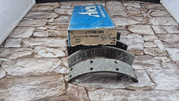 Set of 4 rear brake shoe linings - RENAULT 5 / 7 (R5 / Siete) - 2