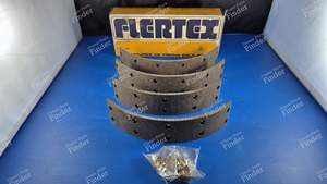 Set of 4 rear brake shoe linings for PEUGEOT 504