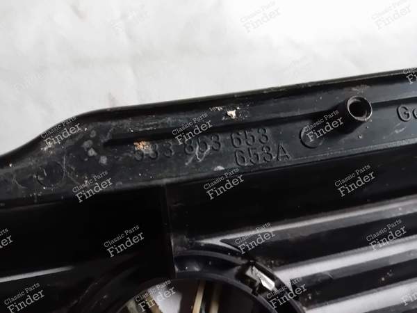 Grille with red piping - VOLKSWAGEN (VW) Scirocco - 533853653 / 653 A- 3