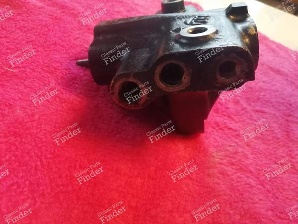 Hydraulic distributor - CITROËN XM - 687111 / SP4- 3