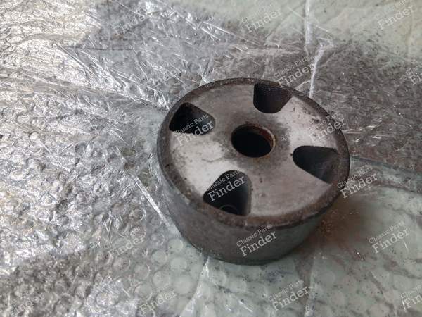 Fan Hub Ring - MERCEDES BENZ /8 (W114 / W115) - A1152050126