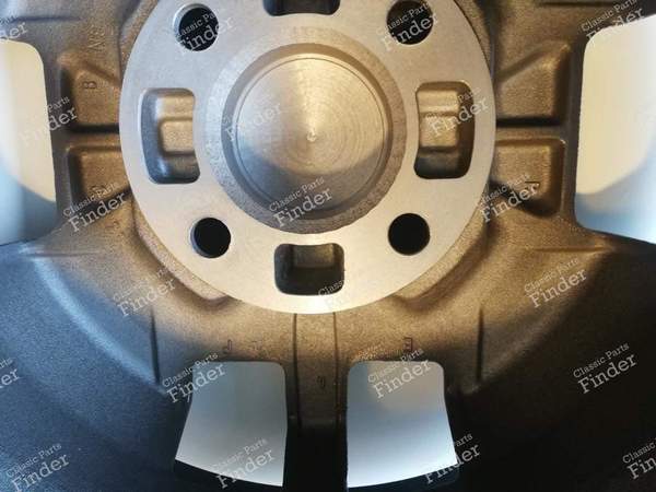 New wheel - 5.5 J x 13" FHH 4 42 - RENAULT 20 / 30 (R20 / R30) - 7704002593 / 7704000818- 8