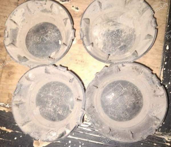 Wheel center - Hub cover - RENAULT 5 (Supercinq) / Express / Rapid (R5) - 7700668230- 1