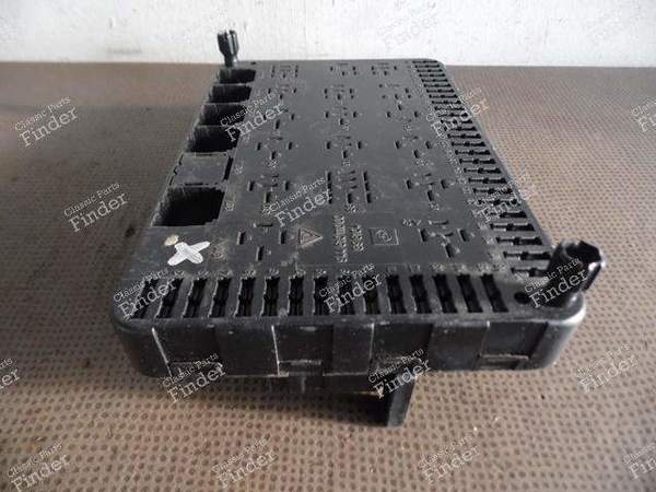 PLATINE TÜR FUSIBLES UND RELAIS - 944 Phase 2 - PORSCHE 944 - 94461011000- 5