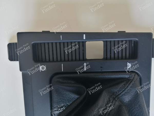 Platine avec soufflet de levier de vitesse - CITROËN XM - 1