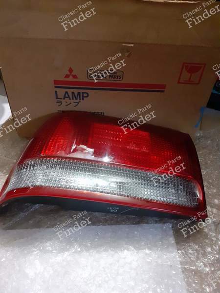 Rücklicht links - MITSUBISHI Colt / Mirage IV / Lancer V - 0438560 / MB952527- 1