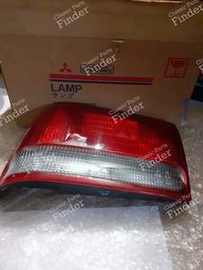 Rücklicht links - MITSUBISHI Colt / Mirage IV / Lancer V - 0438560 / MB952527- thumb-1