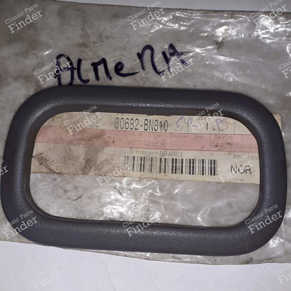 Entourage plastique d'ouverture de porte - NISSAN Almera (N16) - 80682BN810