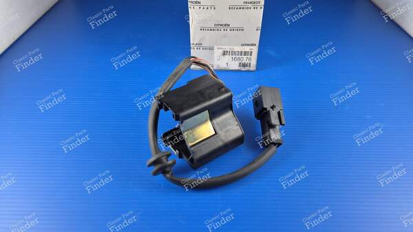 Commande d'électrovanne de pompe à injection - PEUGEOT 306 - 1680.76 / BOSCH 0281005033- 0