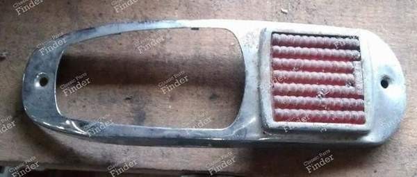 Taillight surround - RENAULT Frégate - 356-B- 0