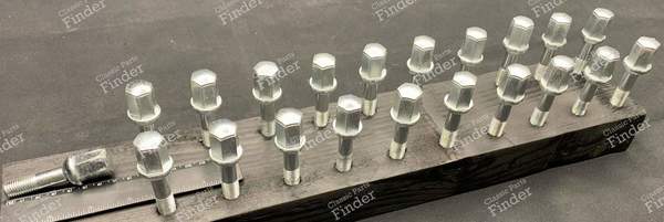 Original Radschrauben für 'Gullideckel' Räder decken Felgen W201 & W124 ab - MERCEDES BENZ E (W124) - 2