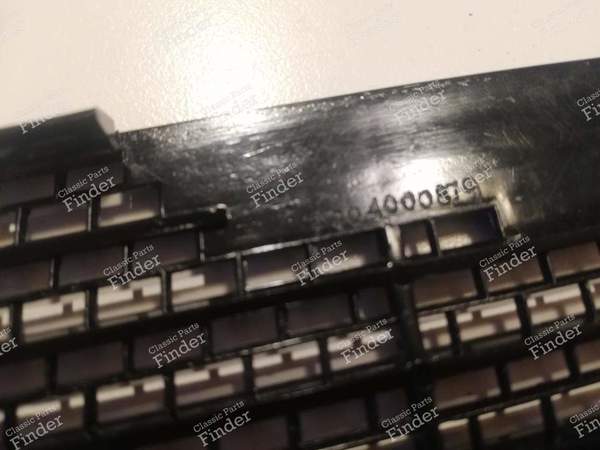 Hood ventilation grille - RENAULT 9 / Alliance / Broadway / 11 / Encore (R9 / R11) - 7704000879- 8