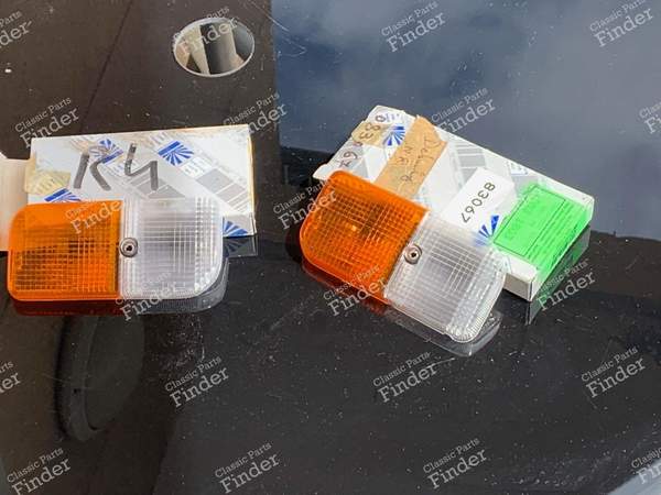 2 Cabochons Blink-/Nachtlicht - Rechts + Links - RENAULT 4 / 3 / F (R4) - 10530- 2