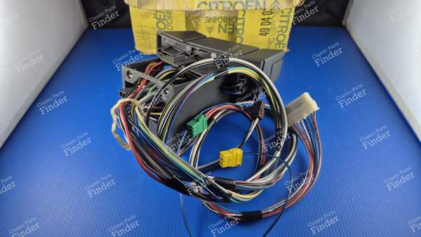 Right-hand 'satellite' type control unit - CITROËN BX - 95494817- 3