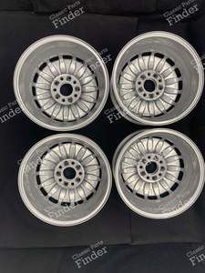 Jantes en alliage originales Mercedes W201 'Gullideckel' 6Jx15 ET49 - MERCEDES BENZ 190 (W201) - 20140012502- thumb-6