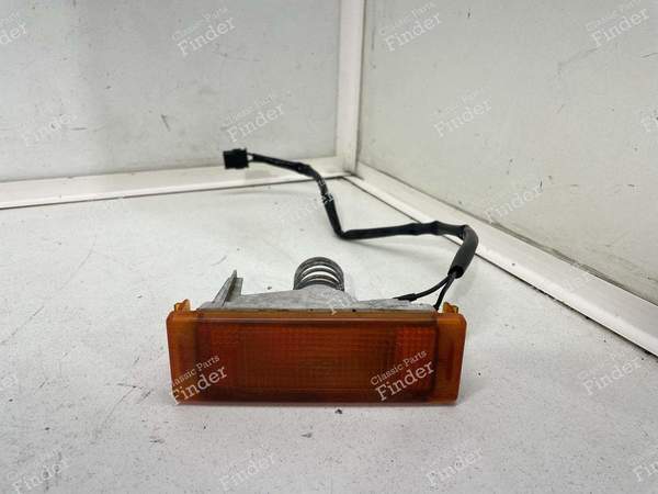 Right front turn signal - RENAULT 9 / Alliance / Broadway / 11 / Encore (R9 / R11) - 10710- 0