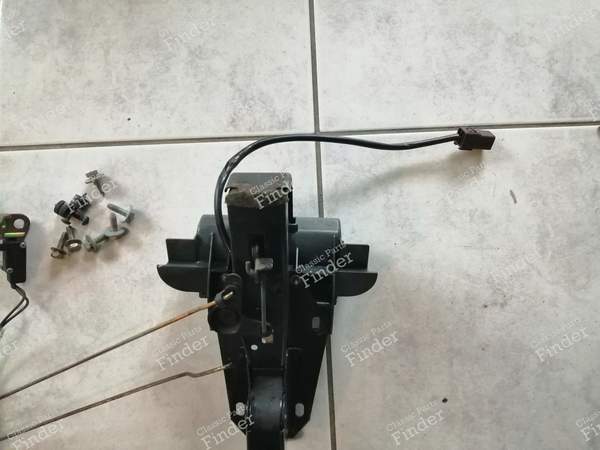 Schließblech des hinteren Kofferraums - CITROËN XM - 2