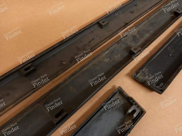 4 moulures latérales - Modèle large - VOLKSWAGEN (VW) Golf II / Jetta - 5