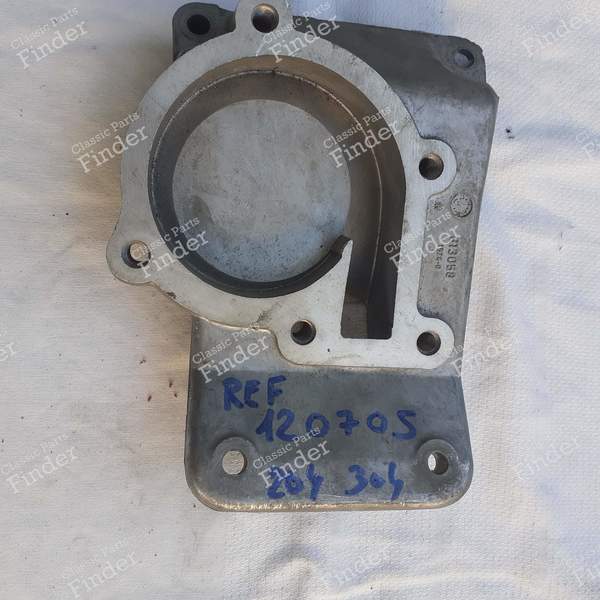 Support de pompe à eau - 204 et 304 - PEUGEOT 204 - 8130.58- 0
