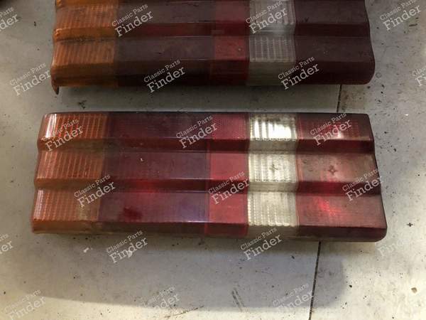 Feu arrière gauche Phase 1 - FORD Escort / Orion (MK3 & 4) - 81AG13A603AA / 81AG13N004AA- 0