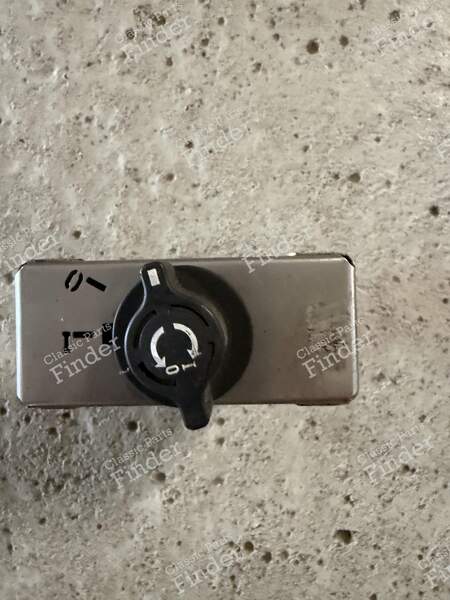 Relais de la pompe à carburant - MERCEDES BENZ SL (R129) - A0095455432 / 0537793- 1